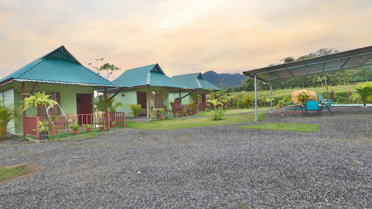 Chongos Place Hotel La Fortuna Exterior photo