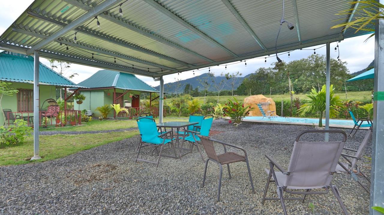 Chongos Place La Fortuna Exterior photo